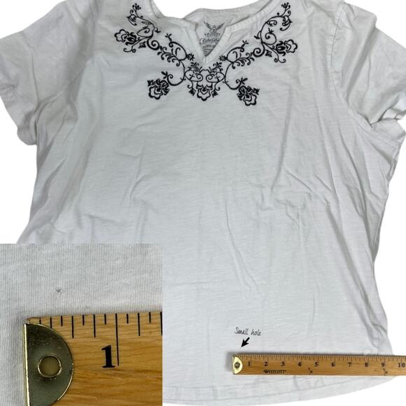 Faded Glory Embroidered Neckline Short Sleeve Tee Shirt Top in White 2X(18W-20W) - Picture 3 of 11